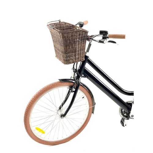 Entity FB15 Front Basket - Wicker